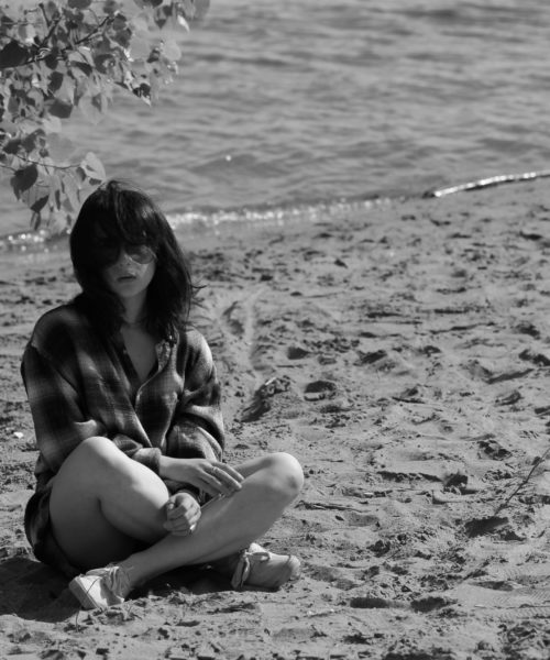 Delyn Grey Stakes Claim to Passion & Purpose in New Single, “Set Me Free”