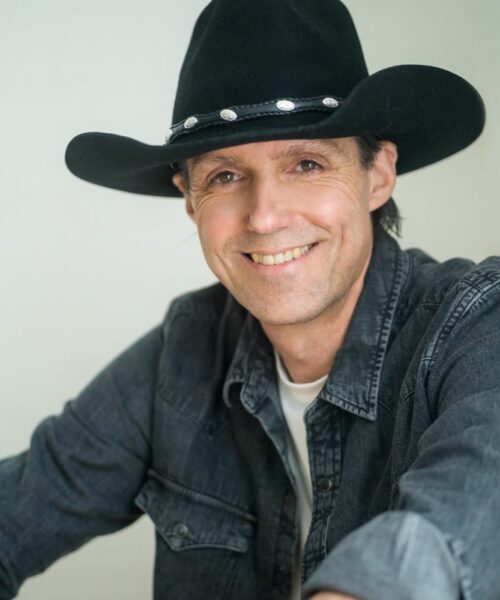 Country Music Chef Laurie LeBlanc Has A Taste For Every Tongue With “The BBQ Dance”