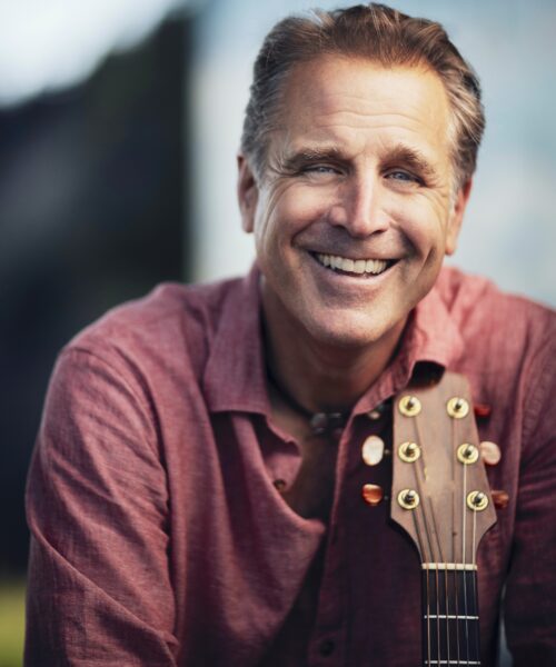 Séan McCann Announces “The Great Big Canadian Road Trip” : One Man. One Guitar, One Country 