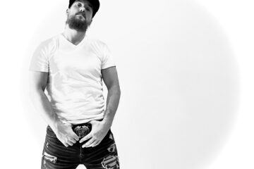 Ritch Mitchell Returns After Two Decades With High-Octane Anthem “Outrun Your Past”