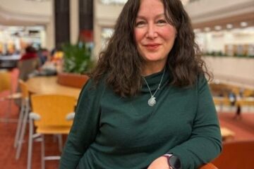 A Toronto Writer Is Walking to All 100 Toronto Public Library Branches in 10 Days to Honour Her Late Mother