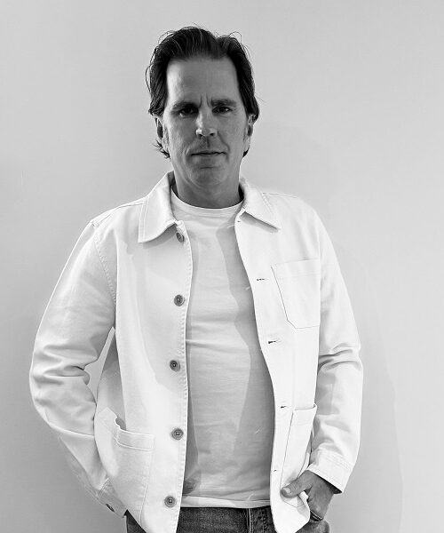Toronto Multi-Hypothenate John Lewitt Releases Vibrant New Pop-Rock Anthem “Six Ways To Sunday”