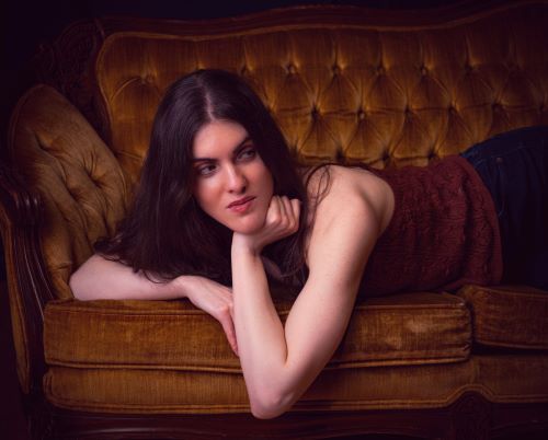 Singer-Songwriter Laura Fortini Introduces Herself With Debut Single “Lights Went Out”