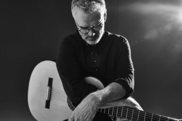 Rumba Flamenco Guitarist Jesse Cook Reveals New Album ‘past the breakwater,’ Launches Extensive Forever Live Tour
