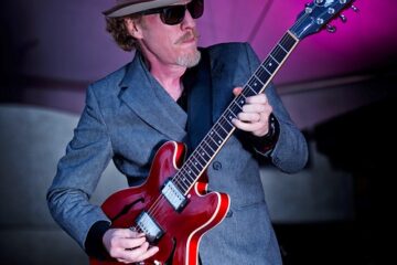 Brandon Isaak Serves Up Electrifying New Blues Album With a Knockout Blend of Grit, Groove and Guitar Magic